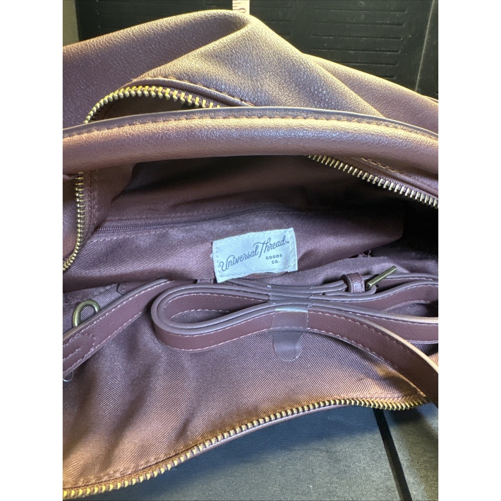 Universal Thread Triple Compartment Crossbody Bag… - image 3